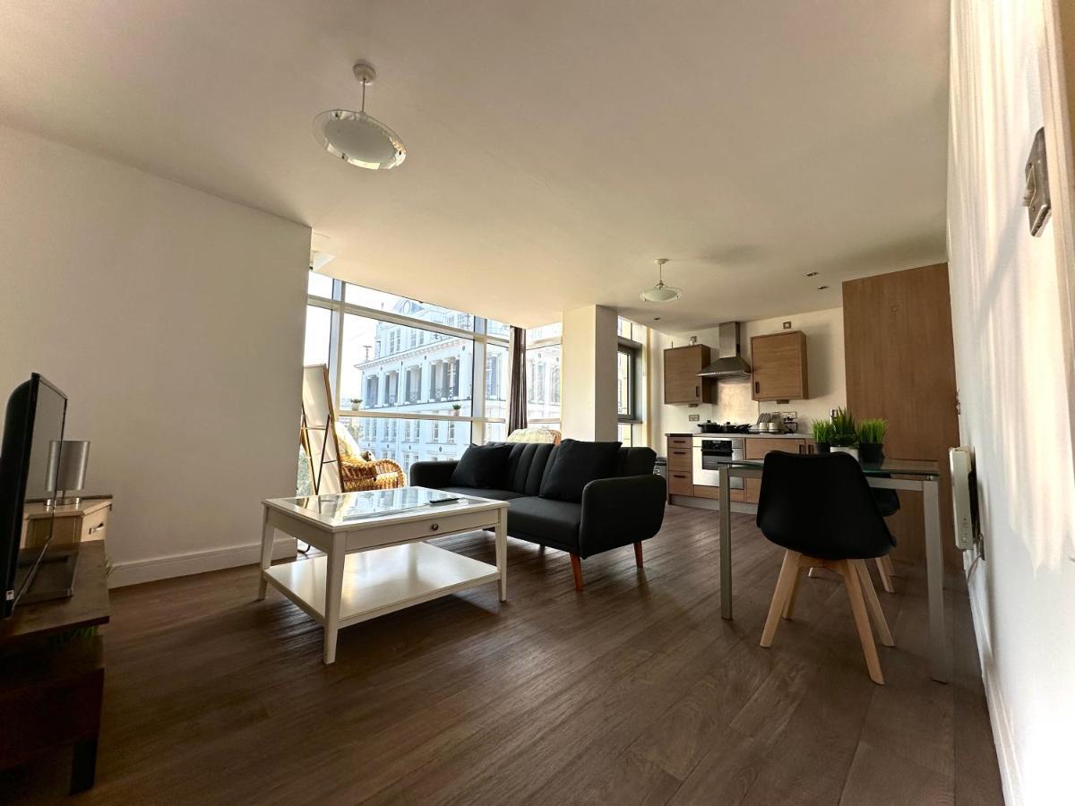 Birmingham Prime Location Stunning Apartment Floor-To-Ceiling Windows Kültér fotó